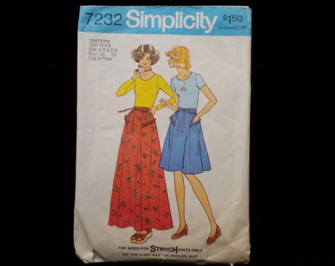 Vintage Simplicity 7232 Jr/Teen skirt and shirt sewing pattern. 1975