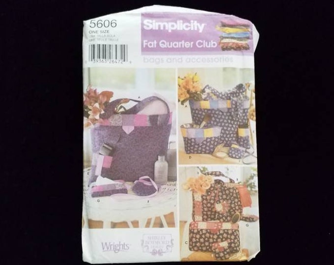 Simplicity 5606 Fat Quarter Club tote bag and accessories sewing pattern.  New
