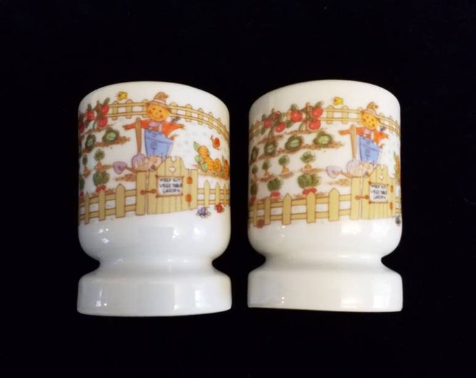 Vintage tiny farm scene salt & pepper shakers