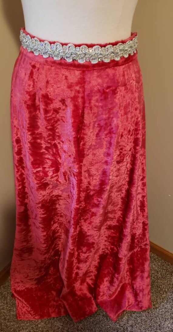 Vintage 1970's psychadelic red crushed velvet  fl… - image 3