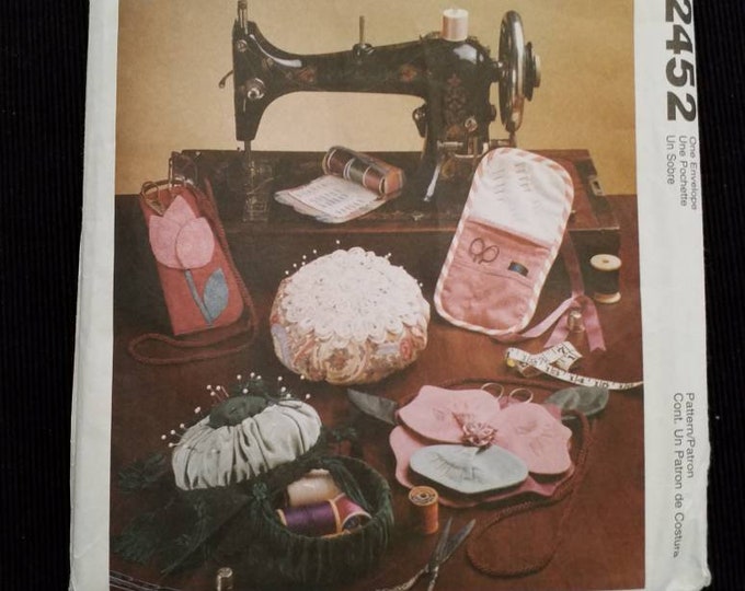 McCall's Crafts 2452. Sewing accessories sewing pattern.  New 1999
