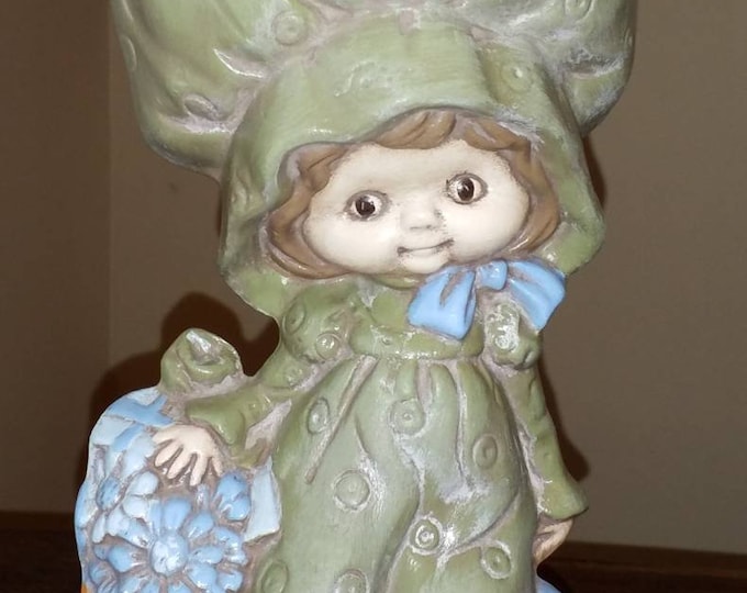 Sunbonnet Sue ceramic figurine
