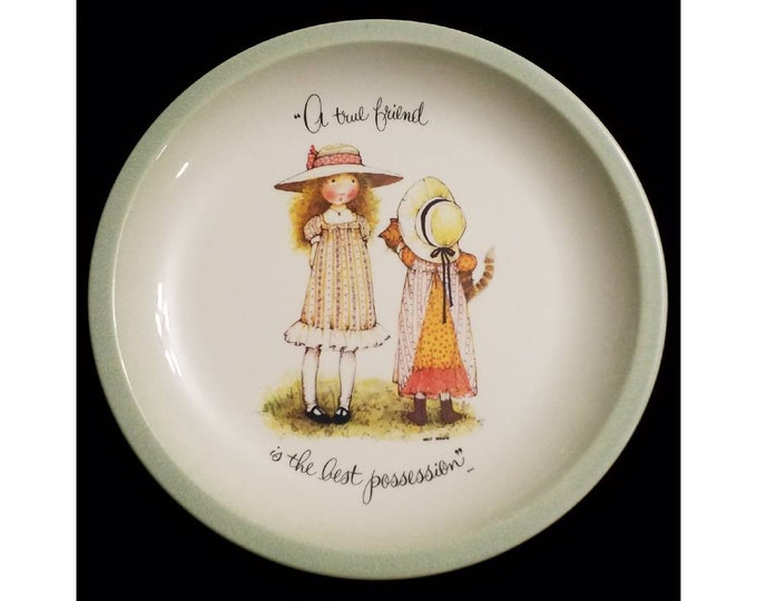 Vintage Holly Hobbie collector's edition dinner plate.  American Greetings Corporation "A true friend is the best possession" Free Shipping