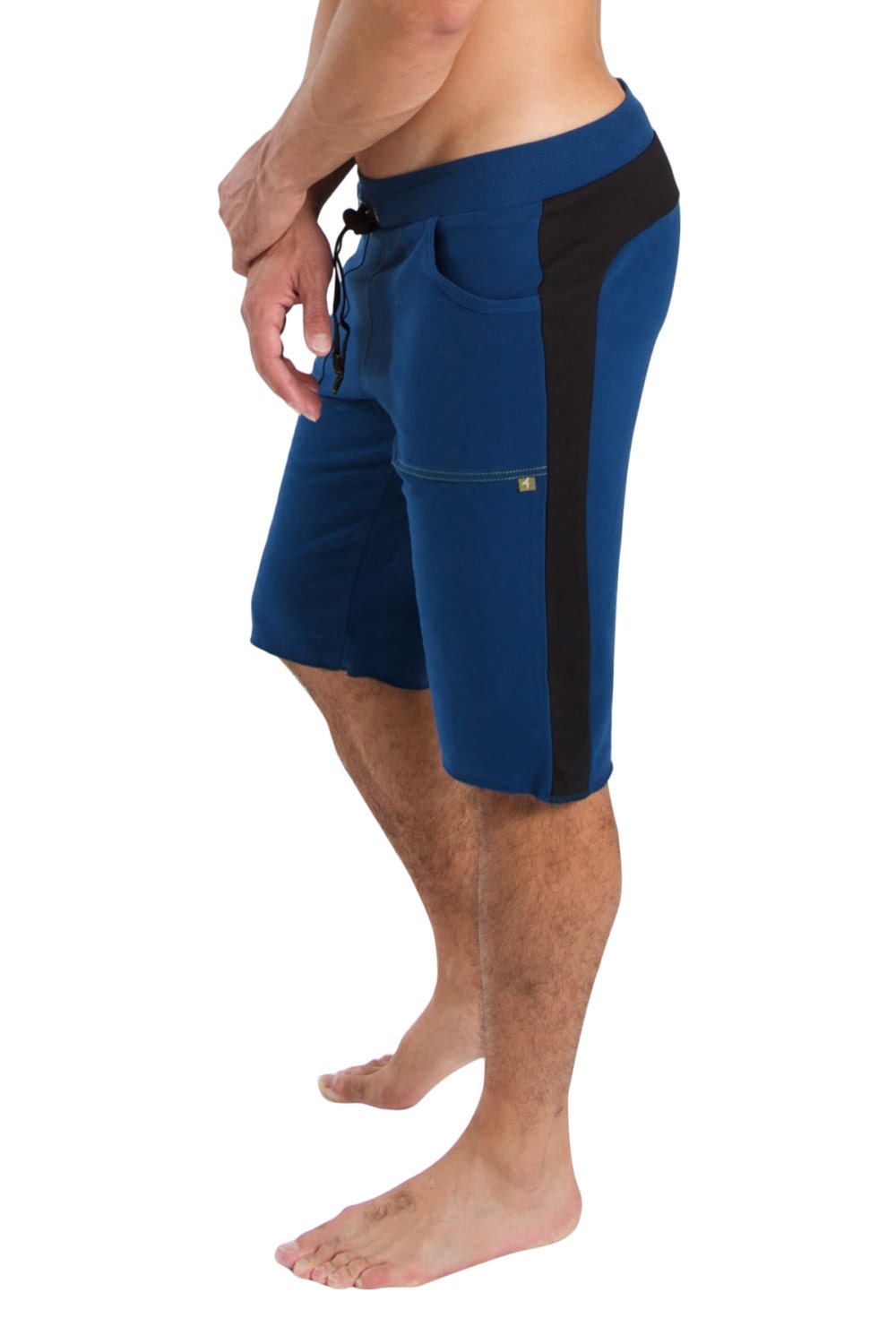 Knee length top yoga shorts