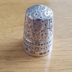 Antique Charles Horner Dorcas Thimble Size 7, Silver Clad Steel Core Sewing Collectible, Vintage Daisy Pattern Thimble, Haberdashery Gift