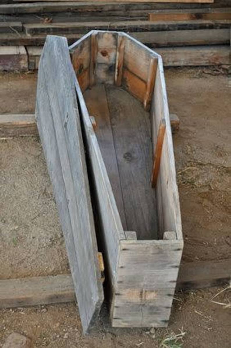 Coffin rustic coffincasketprimitive casketrustic Etsy