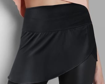 Xale preto Lauren Booty: ideal para usar sobre saias e leggings.