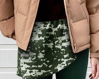 Saia Stella Draper Booty Shawl em Moss Burnout: Saia para sobreposição com bolso