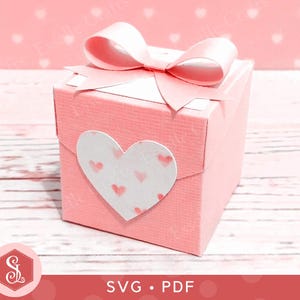 Cube Treat Box SVG Template: Wedding Favour Box (Papercraft Pattern)