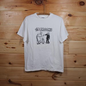 Vintage The Broons Comic Strip Sunday Post Camiseta branca tamanho adulto médio