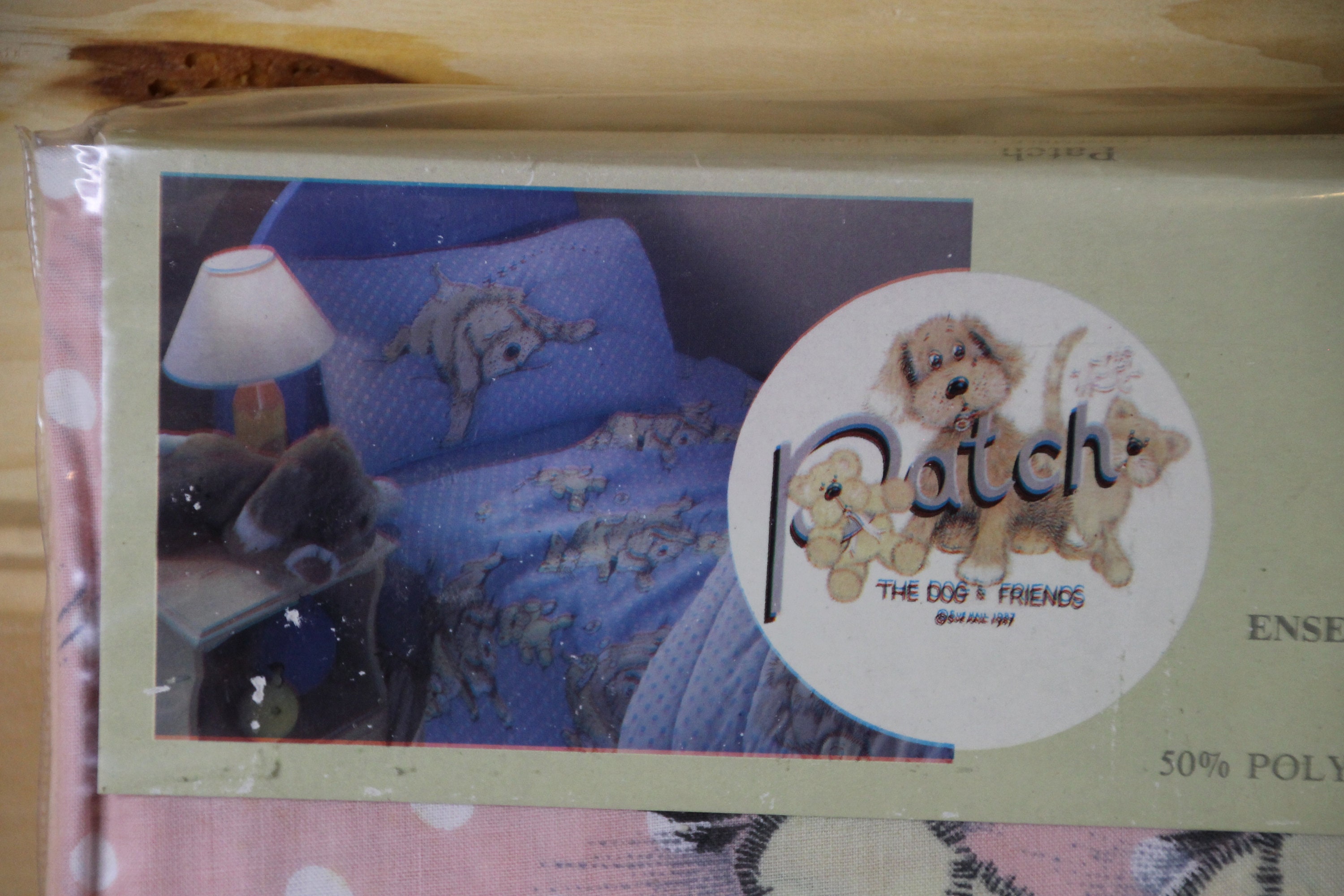 Amazon.com: SLKFJEWT Dog in A Blanket Portable CD Case