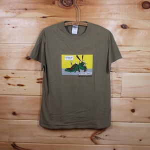 Vintage Mosquito Therapy Funny Cartoon Cottage Nature T-Shirt Adult Size Medium