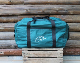 Borsa da viaggio vintage Nike verde di medie dimensioni, da palestra e campeggio