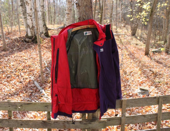 Vintage Mountain Equipment Co-op Gore-tex Purple Hooded Full Zip