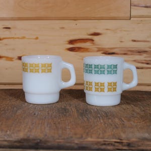 Vintage Set of Anchor Hocking Fire King Milk Glass Coffee Mug Retro Country Kitchen Nice Pattern