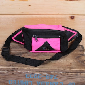 Vintage New Spirit Neon Pink Fanny Pack Waist Bag Belt Hip Bag Adult Size