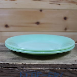 Vintage Set of 2 1962 Fire King Jadeite Restaurant Ware 9&quot; Dinner Plates Retro Kitchen Home Decor
