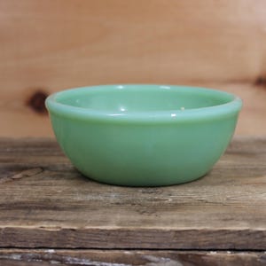 Vintage Fire King Jadeite Restaurant Ware 4 3/4&quot; Beaded Rim Bowl 1950&#39;s - Retro Kitchen Home Decor