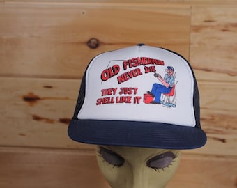 Vintage alte Fischer nie sterben, sie riechen nur wie es Blau Angeln Trucker Snapback Hat einstellbare Erwachsenengröße