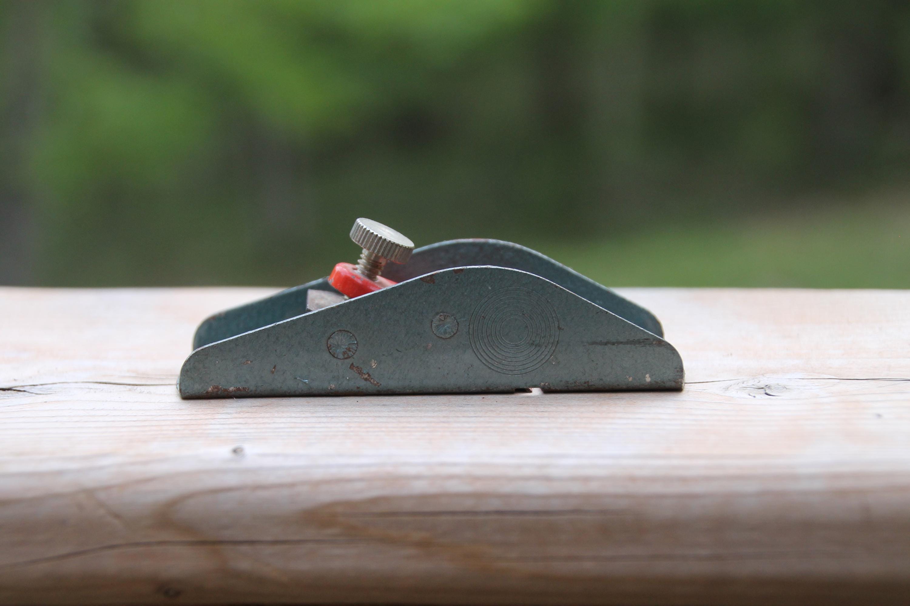 Vintage Small Craftsman Wood Miniature Finger Plane Woodworking Tool Carpenter