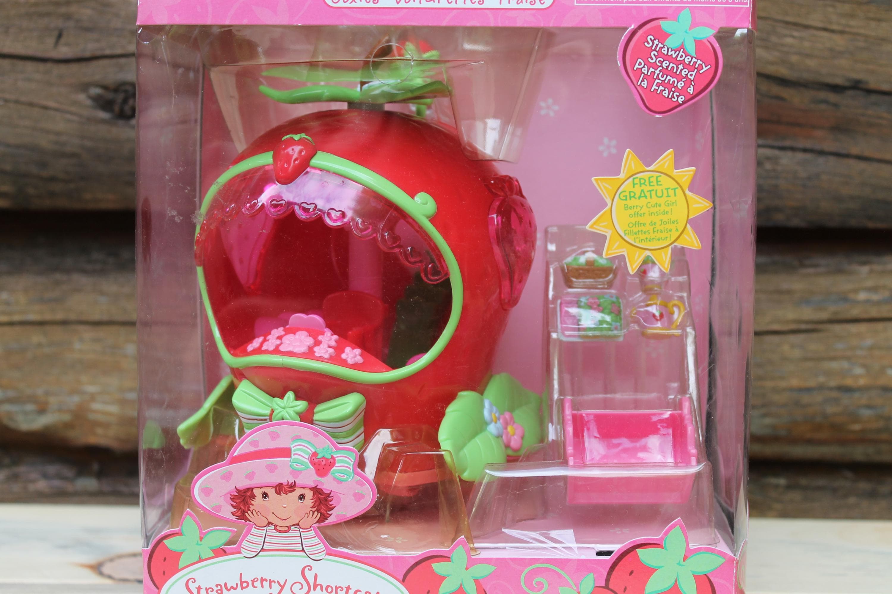 Vintage 2002 Bandai Strawberry Shortcake Berry Cute Rides