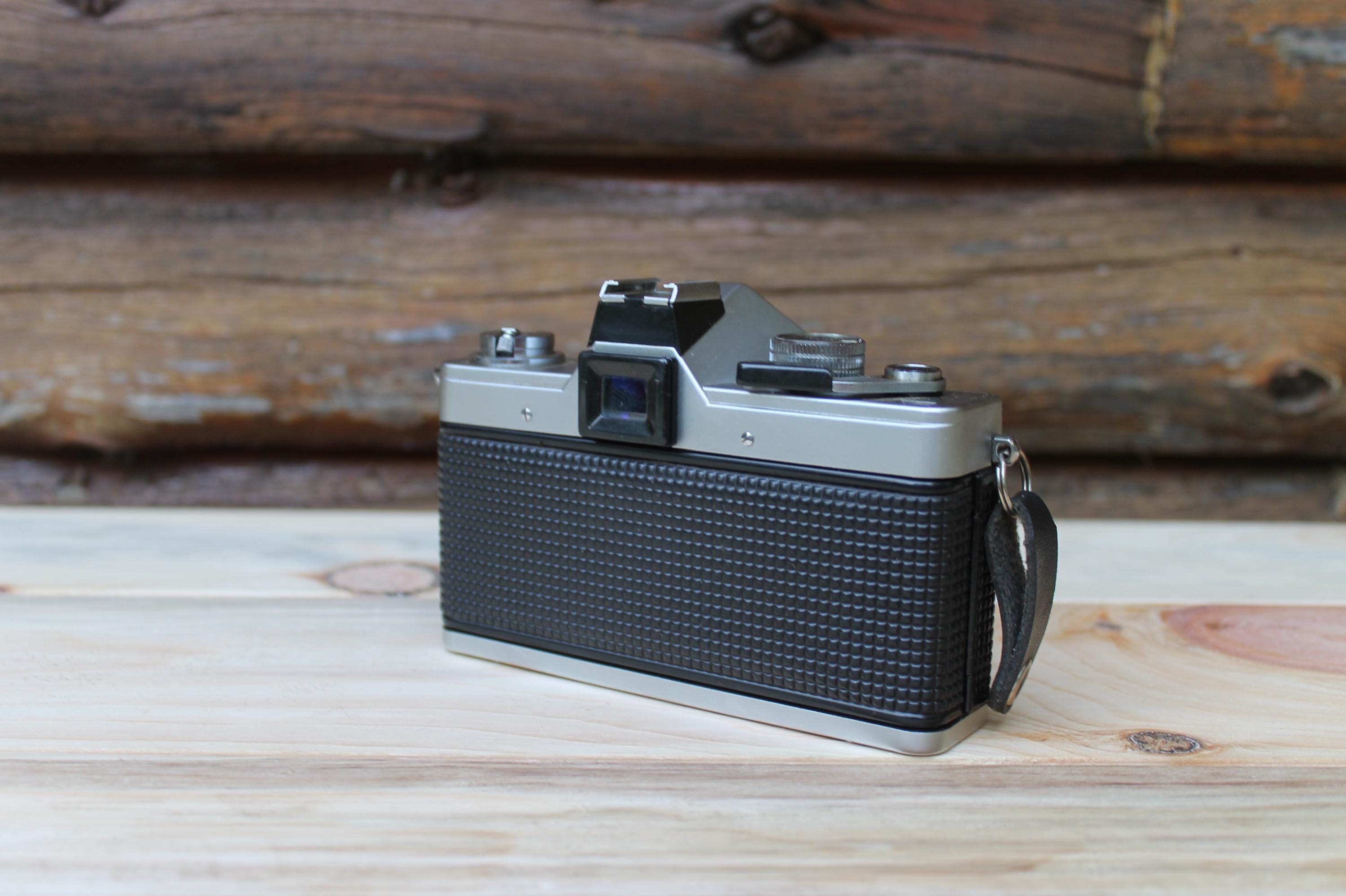 ヴィンテージ Praktica MTL3 35 mm フィルムカメラ（Opticam Auto 35