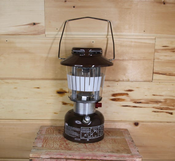 Vintage Coleman Lantern Camping Deluxe Easi-lite Model 621D in