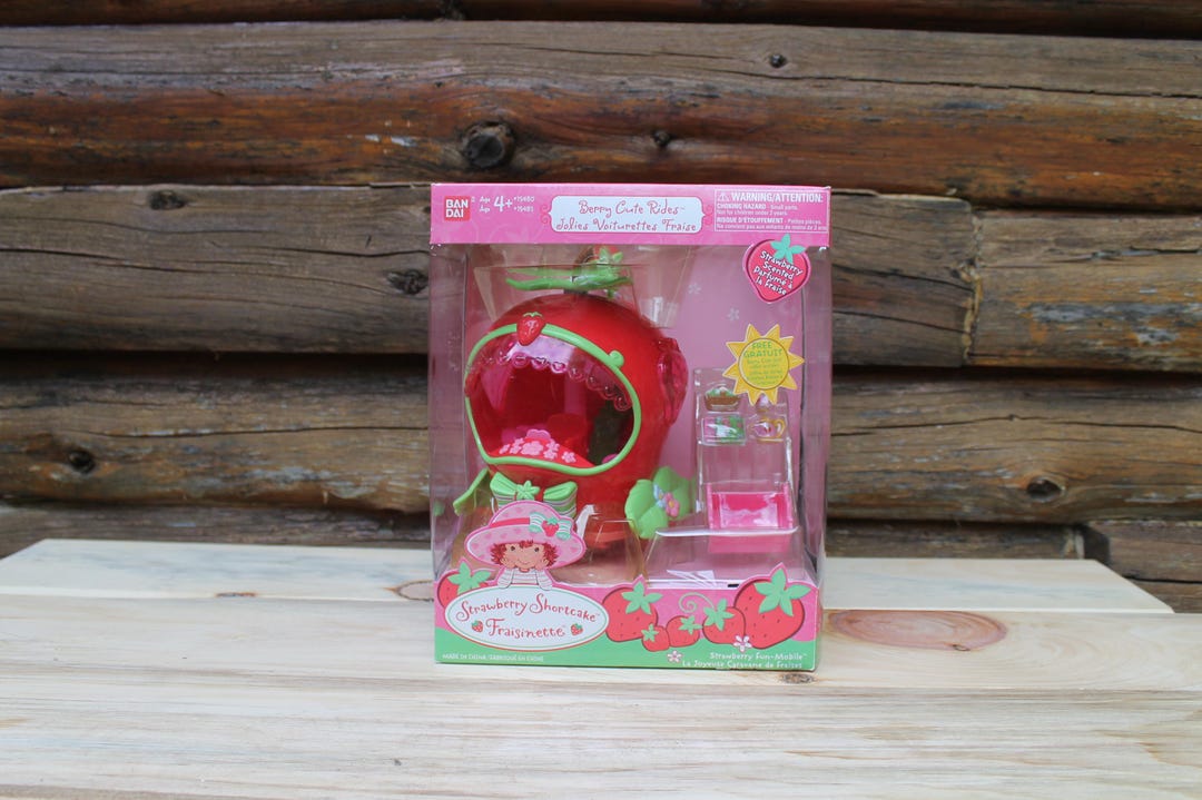 Vintage 2002 Bandai Strawberry Shortcake Berry Cute Rides
