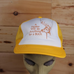 Vintage Hunter Hunting Deer Yellow And White Trucker Snapback Hat Adjustable Adult Size