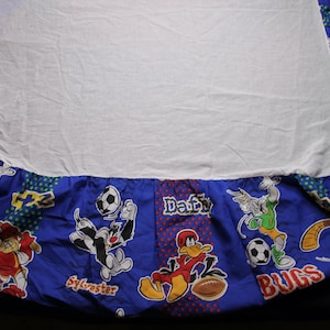 Vintage Warner Bros Looney Tunes Twin Size Bedskirt