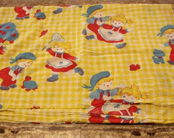 Vintage Cartoon Boy and Girl with Dog Themed Flat and Fitted Bed Sheet Set