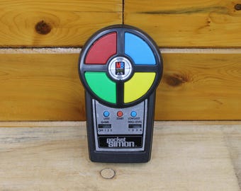 Juego de memoria portátil Vintage Pocket Simon de Milton Bradley, probado y funcionando.