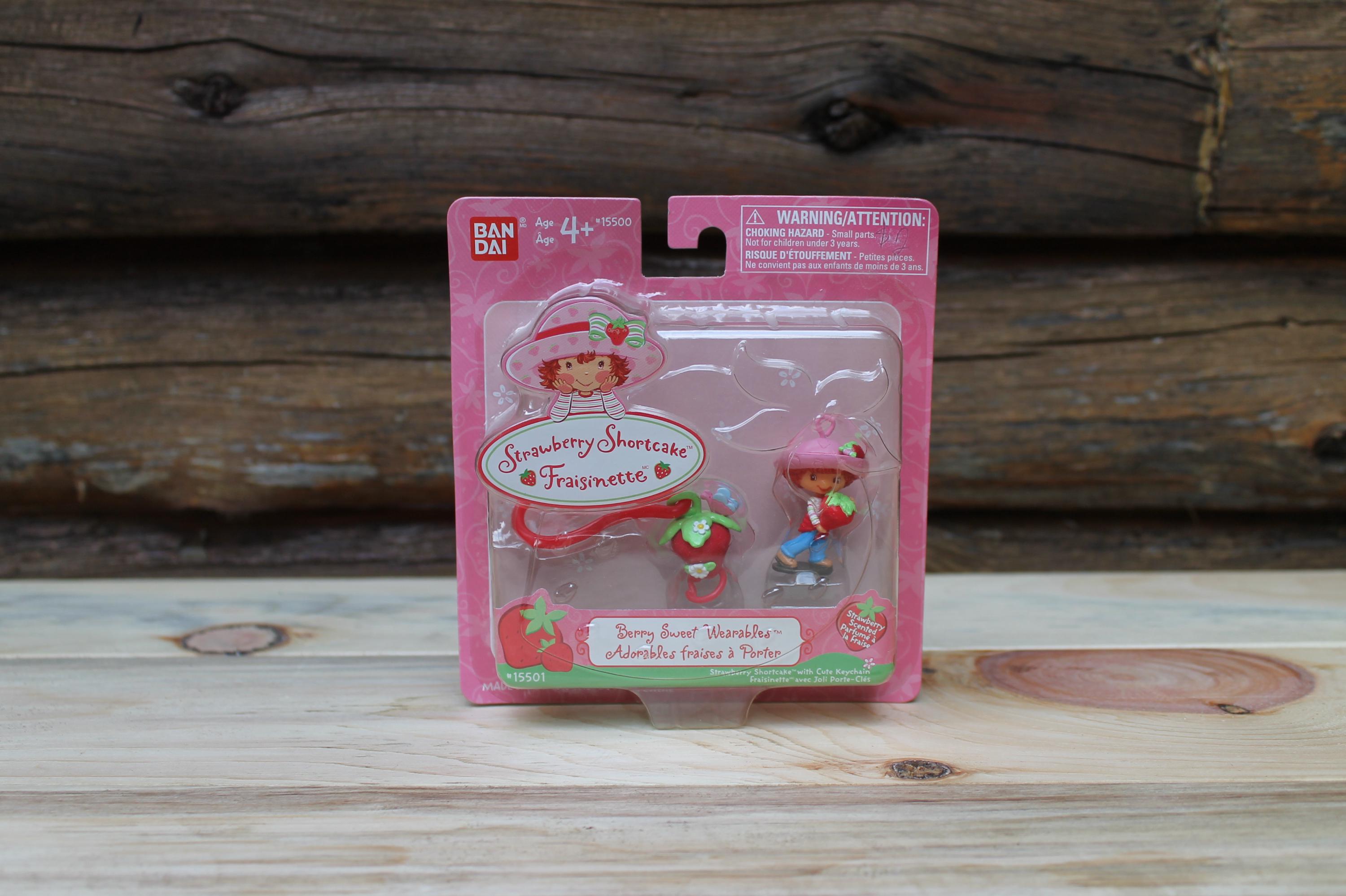 Vintage 2002 BanDai Strawberry Shortcake Berry Special Wearables