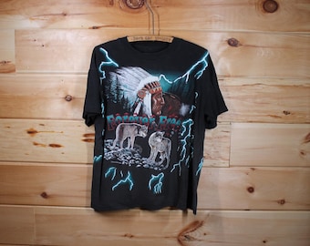 Vintage 1990s American Thunder Howling Wolves Graphic T-shirt