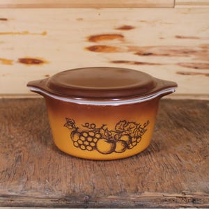 Vintage Pyrex Old Orchard Casserole Dish With Matching Lid Retro Country Kitchen Ware Decor 473 1Qt