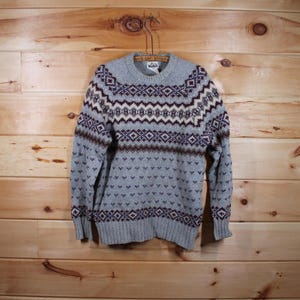 Vintage Women&#39;s Woolrich Wool Blue and Grey Soft Knit Pullover Sweater Adult Size XL (fits S)