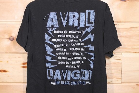 Vintage Avril Lavigne Y2K the Black Star Concert Tour T-shirt