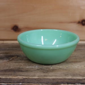 Vintage Fire King Jadeite Restaurant Ware 5.5&quot; Beaded Rim Bowl - Retro Kitchen Home Decor