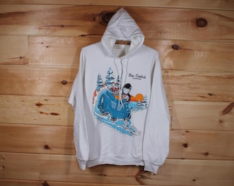 Vintage Snowmobile New Carlisle Gaspesie Quebec Winter White Pullover Hoodie Adult Size Medium