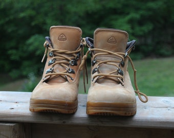 Nike ACG Tan Lace up Boots Size 5.5Y Fits Women's 7 - Etsy