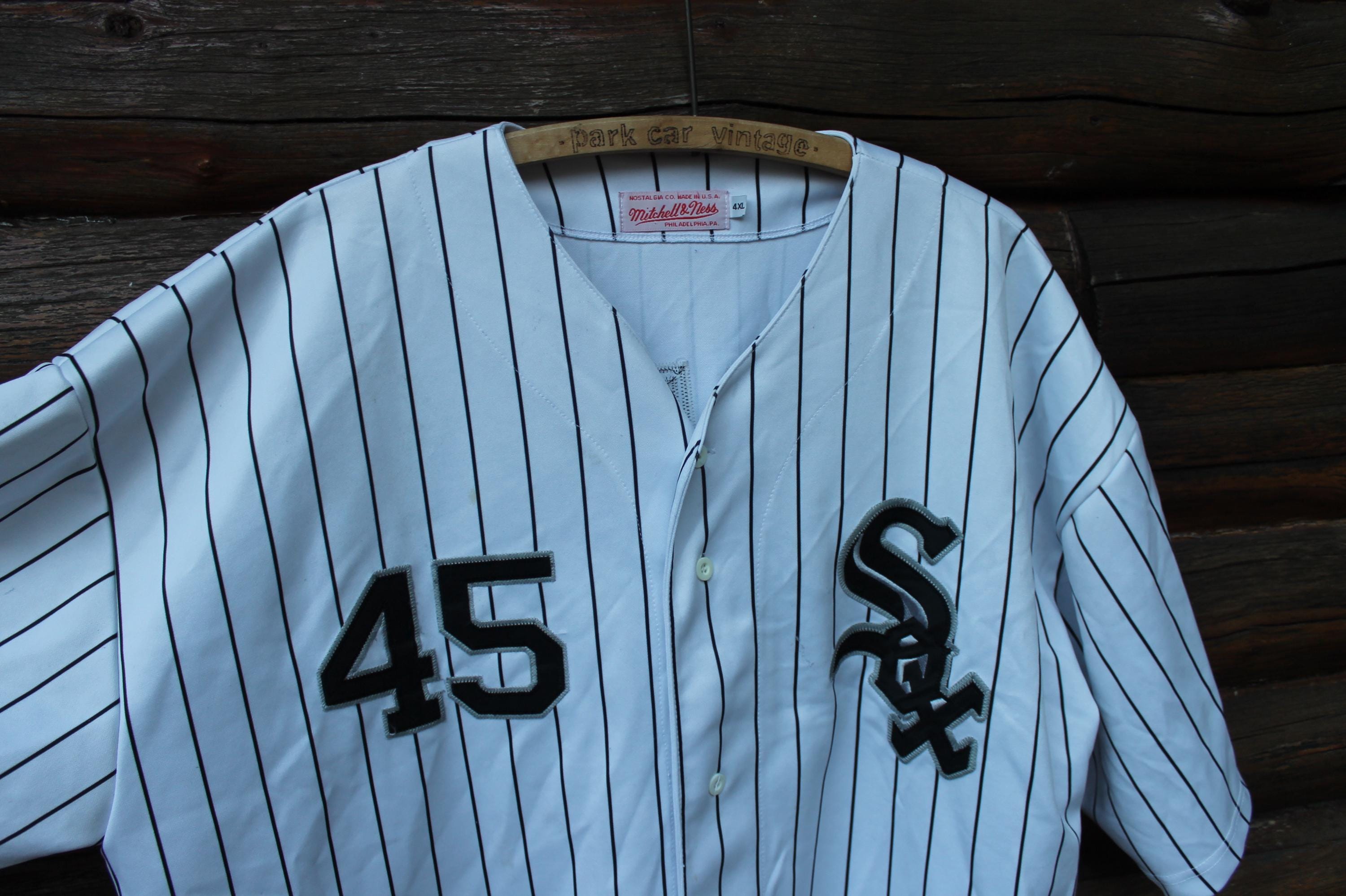 Vintage Y2K Chicago White Sox #45 Michael Jordan Button up