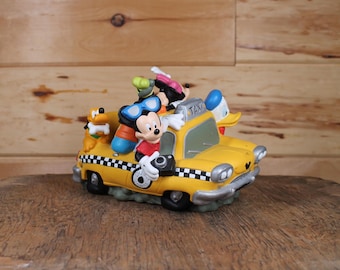 Vintage Disney Mickey Mouse & Friends Taxi Cab Fab 5 Vinyl Kunststoff Münze Sparschwein