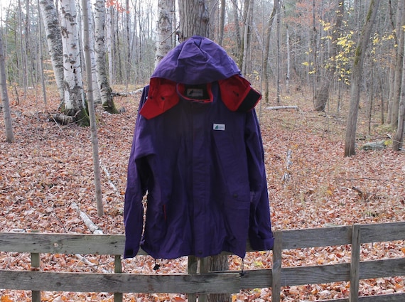 Vintage Mountain Equipment Co-op Gore-tex Purple Hooded Full Zip