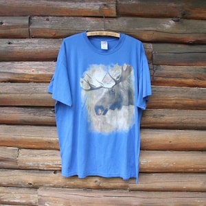 Vintage Moose in Forest Outdoors Nature Camping Cottage Blue T-Shirt Adult Size XXL