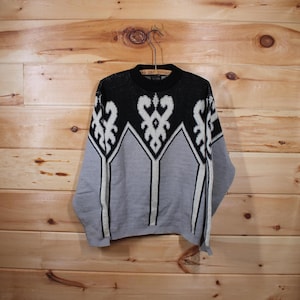 Vintage Norvyk Pro Ski Skiing Pure Virgin Wool Knit Sweater Adult Size Medium