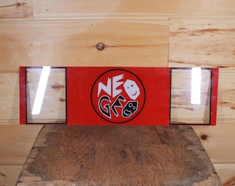 Znak nagłówka do salonu gier wideo Neo Geo w stylu retro, rzadki