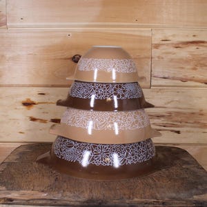 Vintage Pyrex Bowls Set of 4 Brown Woodland Pattern Cinderella Mixing Nesting Retro Country Kitchen Ware Decor