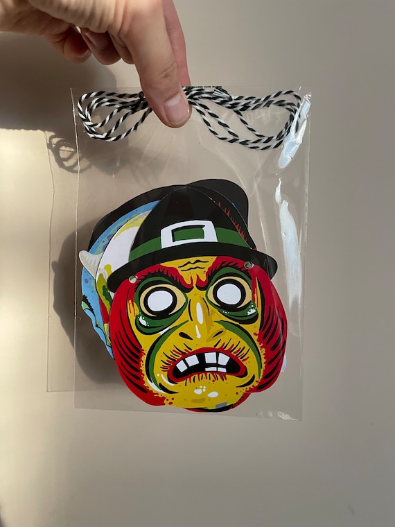 Retro 1980's Halloween Mask Papercut Garland Reusable Halloween