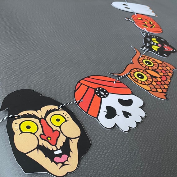Cute Halloween Wall Garland – Ghosts, Pumpkins, cats | Spooky Season Mantle & Party Decor | Handmade Fall Hanging Banner