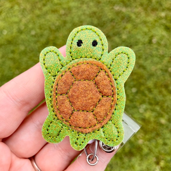 RN badge reel - Turtle badge reel - Glitter turtle badge - Retractable badge reel